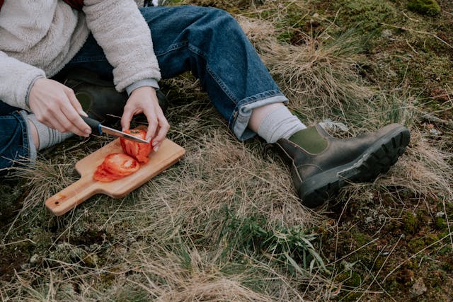 Bushcraft Cooking Knives That Get the Job Done: Prep, Carve, and Slice with Ease